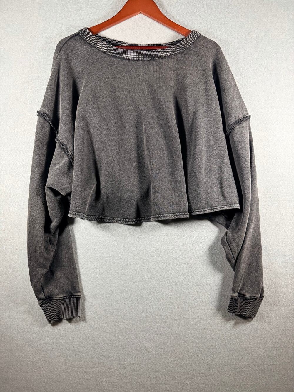 FREE PEOPLE RAW HEM CROPPED PULLOVER WASHED BLACK SIZE MEDIUM distressed style